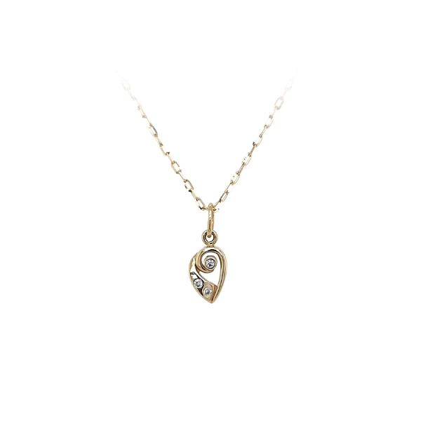 Mặt dây chuyền vàng đính đá zircon