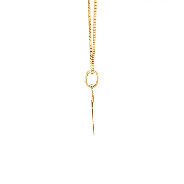 Mặt dây chuyền vàng biểu tượng của chòm sao Ma Kết