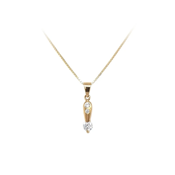 Mặt dây chuyền vàng đính đá zircon