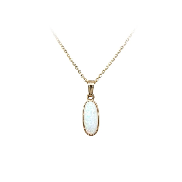 Mặt dây chuyền vàng đính đá opal