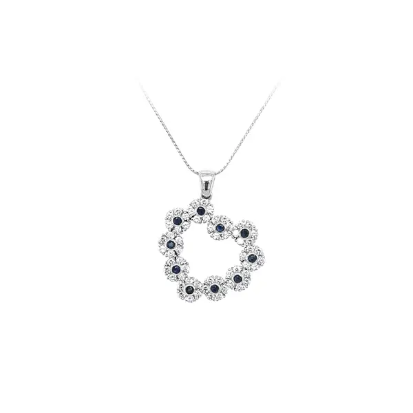 Mặt dây chuyền hình trái tim với đá xanh