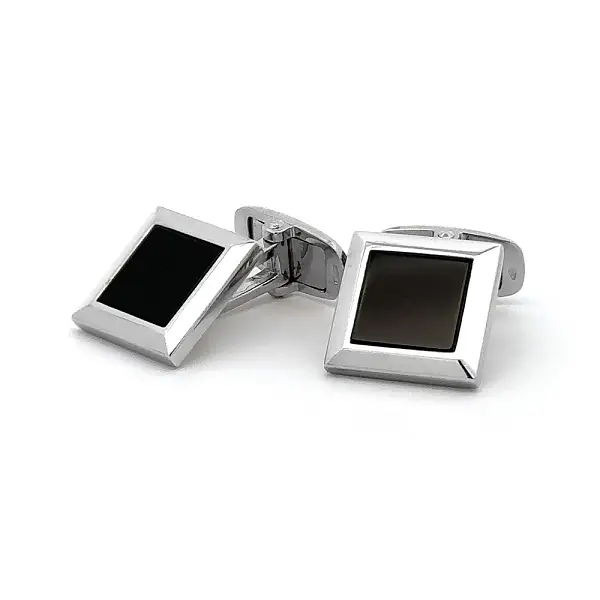 Khuyên tai ngọc trai trắng và onyx