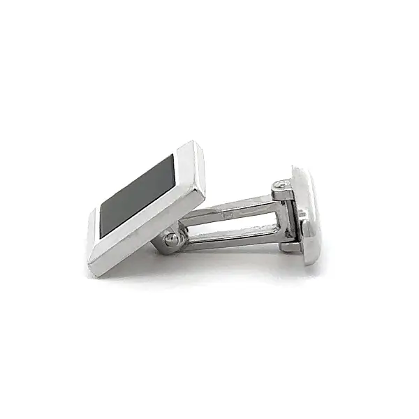 Khuyên tai ngọc trai trắng và onyx