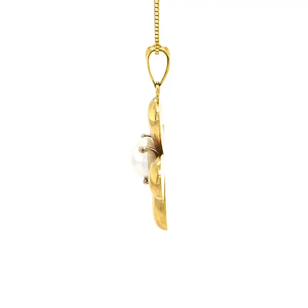 Thánh giá vàng với ngọc trai