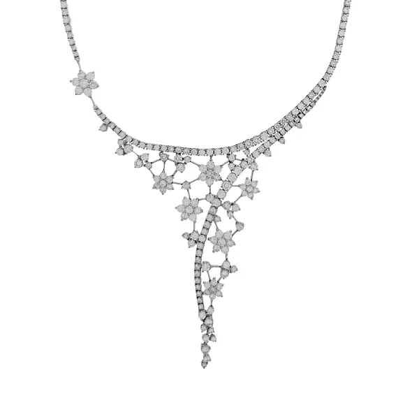 Vòng cổ vàng đính kim cương