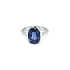 Nhẫn đính hôn bằng vàng với đá sapphire và kim cương