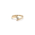 Nhẫn đính hôn bằng vàng với đá zircon