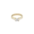 Nhẫn đính hôn bằng vàng với đá zircon