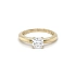 Nhẫn đính hôn bằng vàng với đá zircon