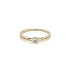 Nhẫn đính hôn bằng vàng với đá zircon