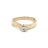 Nhẫn đính hôn bằng vàng với đá zircon