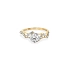 Nhẫn đính hôn bằng vàng với đá zircon