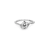 Nhẫn đính hôn bằng vàng với đá zircon