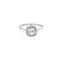 Nhẫn đính hôn bằng vàng với đá zircon