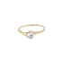 Nhẫn đính hôn bằng vàng với đá zircon