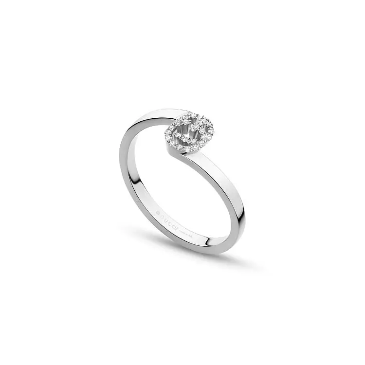 Nhẫn chạy Gucci GG bằng vàng với kim cương