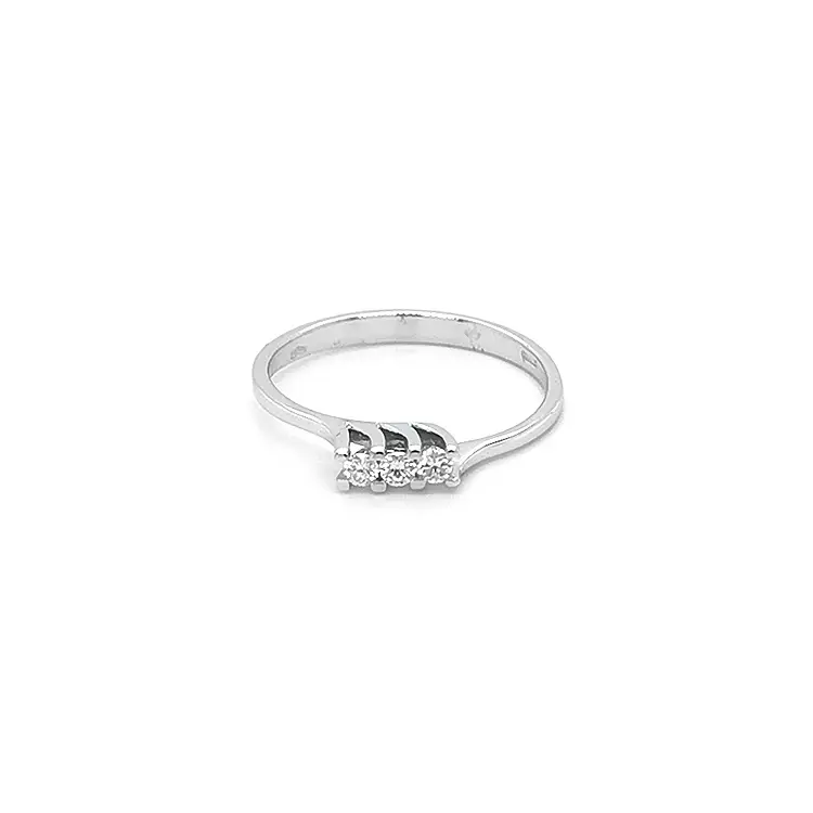 Nhẫn vàng đính kim cương