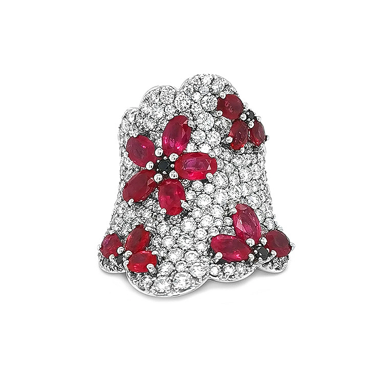 Nhẫn vàng đính ruby và kim cương