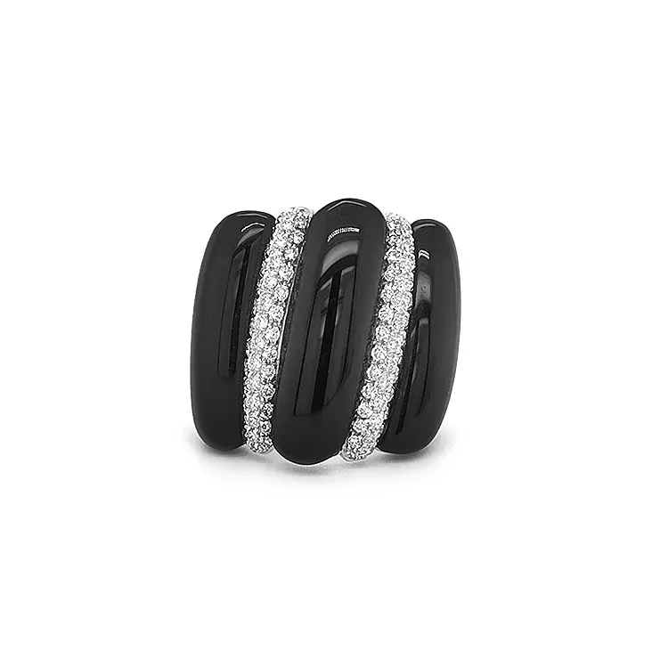 Nhẫn vàng đính ngọc onyx và kim cương