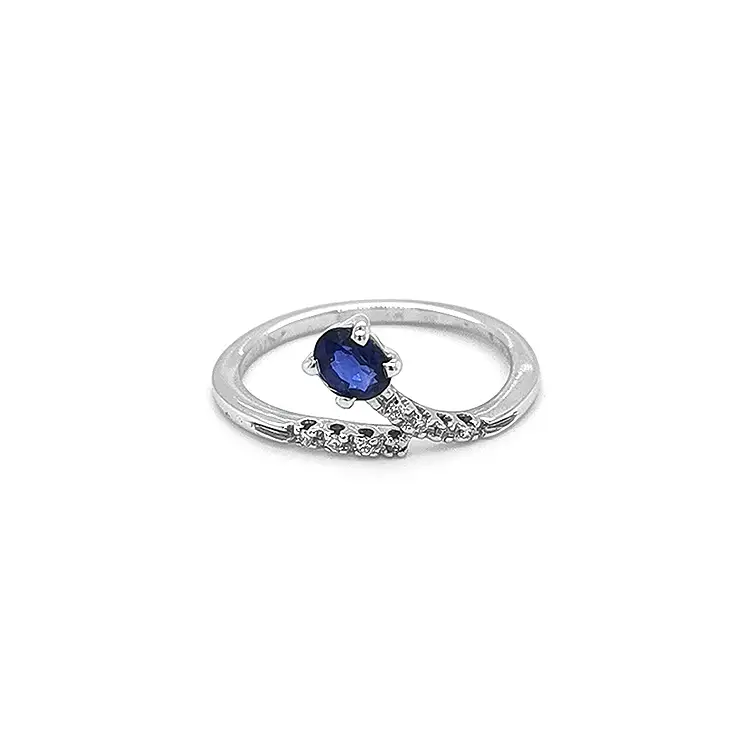 Nhẫn vàng đính sapphire và kim cương