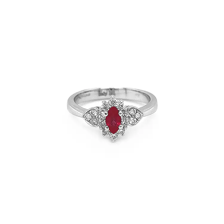 Nhẫn vàng đính ruby và kim cương