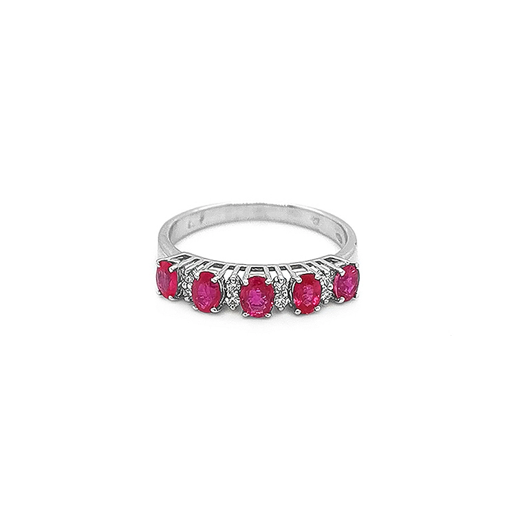 Nhẫn vàng đính ruby và kim cương