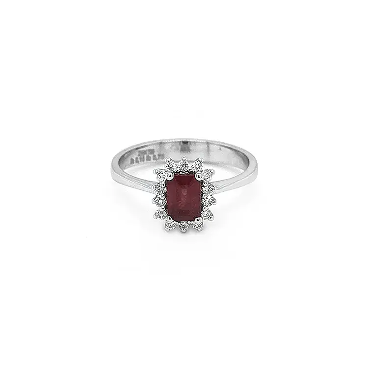 Nhẫn vàng đính ruby và kim cương