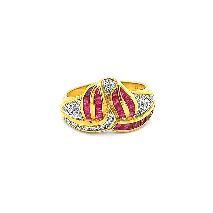 Nhẫn vàng đính ruby và kim cương