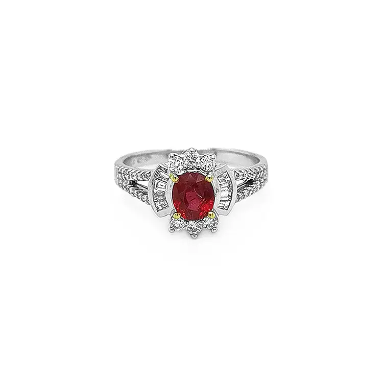 Nhẫn vàng đính ruby và kim cương