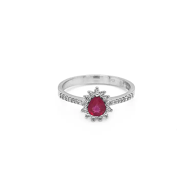 Nhẫn vàng đính ruby và kim cương