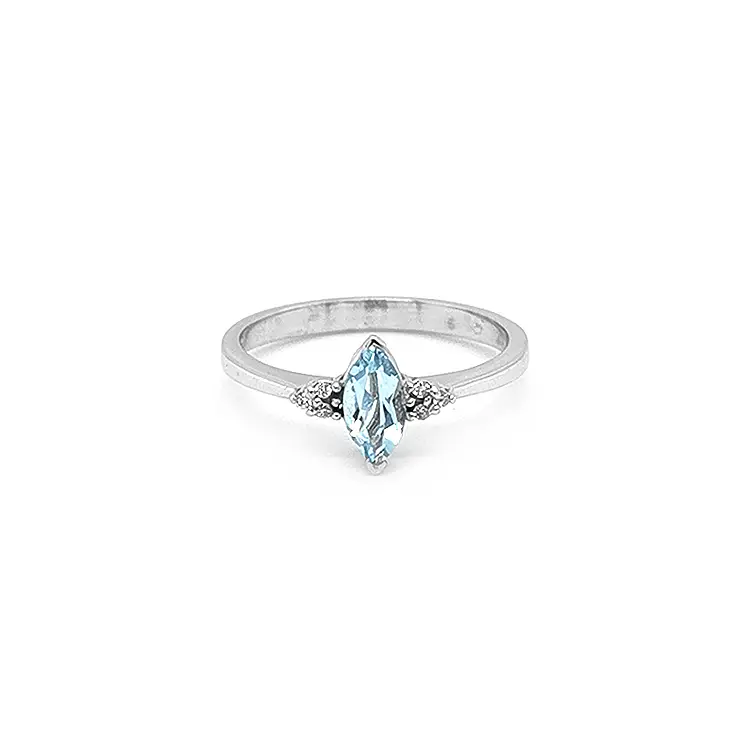 Nhẫn vàng đính đá aquamarine và kim cương