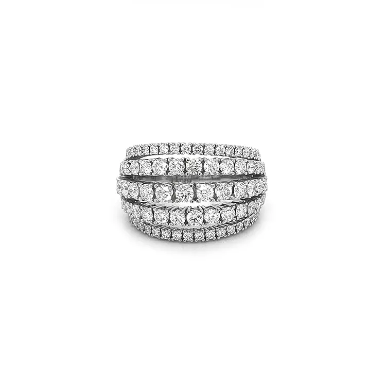 Nhẫn vàng đính kim cương