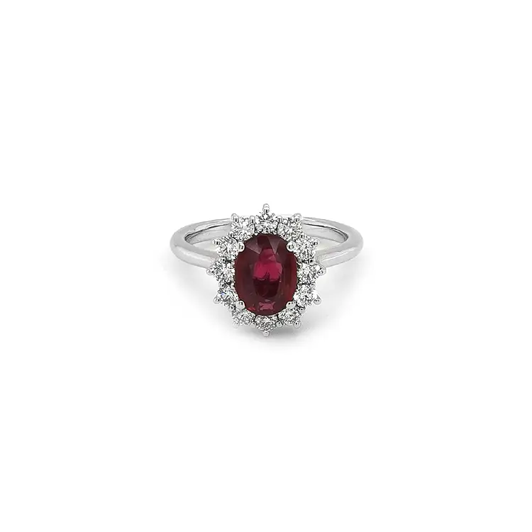 Nhẫn vàng đính ruby và kim cương