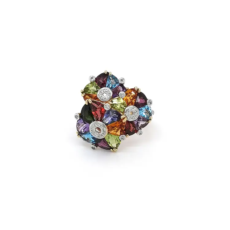 Nhẫn vàng đính kim cương và đá quý bán quý