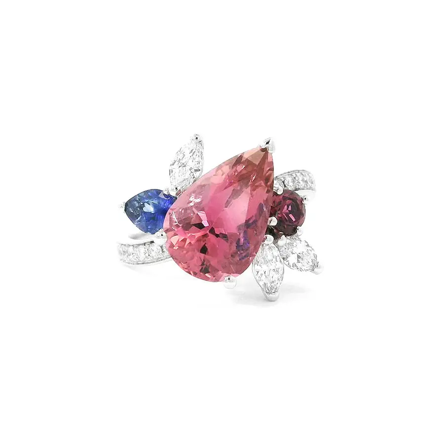 Trang sức sang trọng với đá tourmaline hồng, sapphire và kim cương lấp lánh
