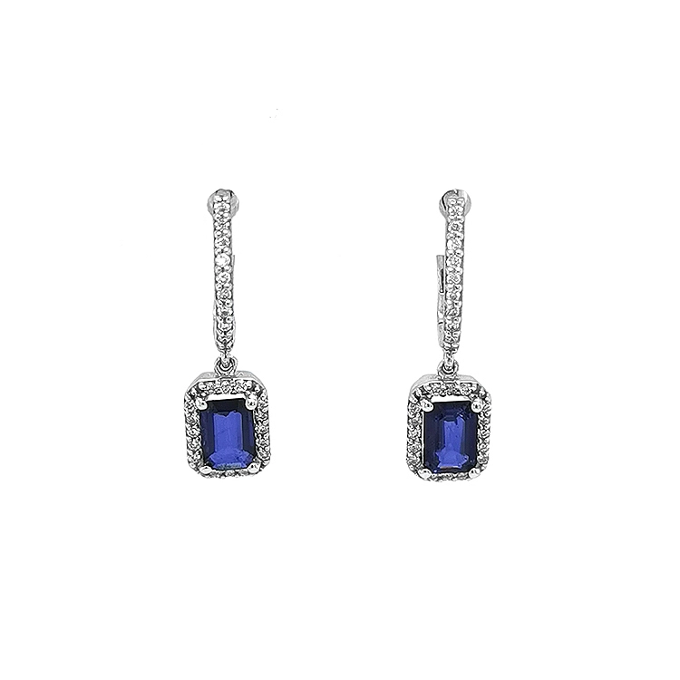Vòng tai vàng đính sapphire và kim cương