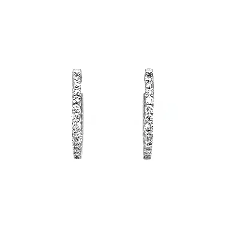 Vòng tai vàng đính kim cương