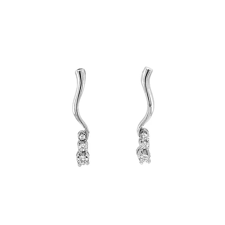 Vòng tai vàng đính kim cương