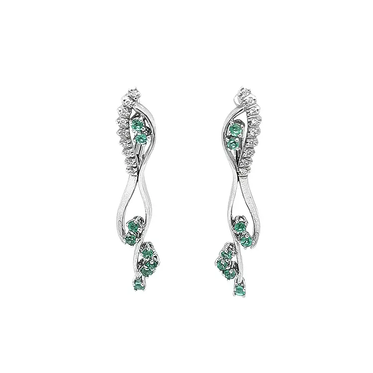 Vòng tai vàng đính ngọc lục bảo và kim cương