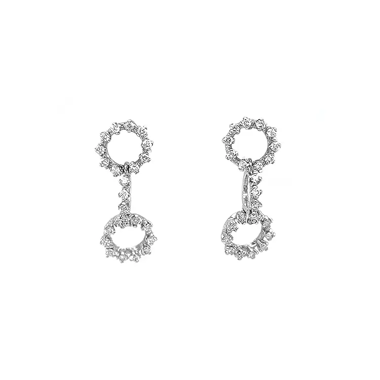 Vòng tai vàng đính kim cương