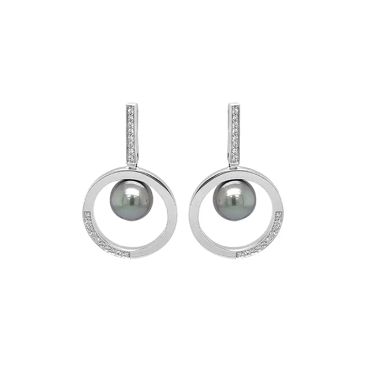 Vòng tai vàng với ngọc trai tự nhiên và kim cương