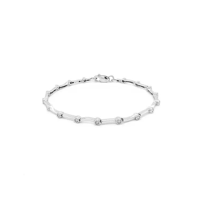 Vòng tay vàng đính kim cương