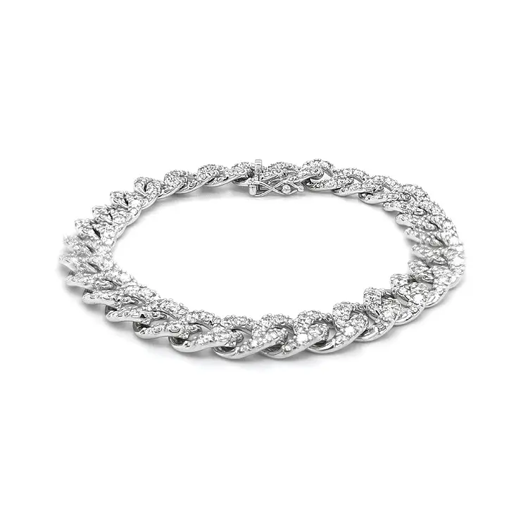 Vòng tay vàng đính kim cương