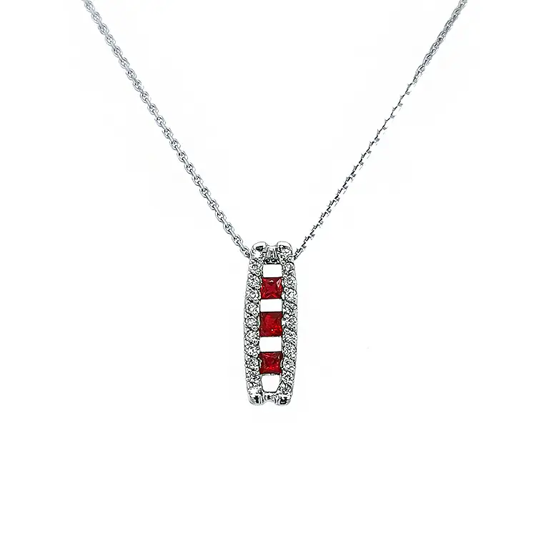 Mặt dây chuyền vàng đính ruby và kim cương