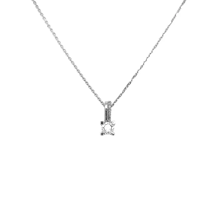 Mặt dây chuyền vàng đính kim cương