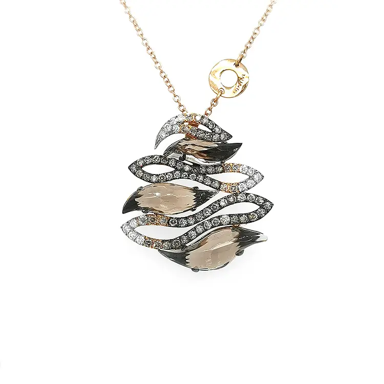 Mặt dây chuyền vàng với đá Zahneda và kim cương màu