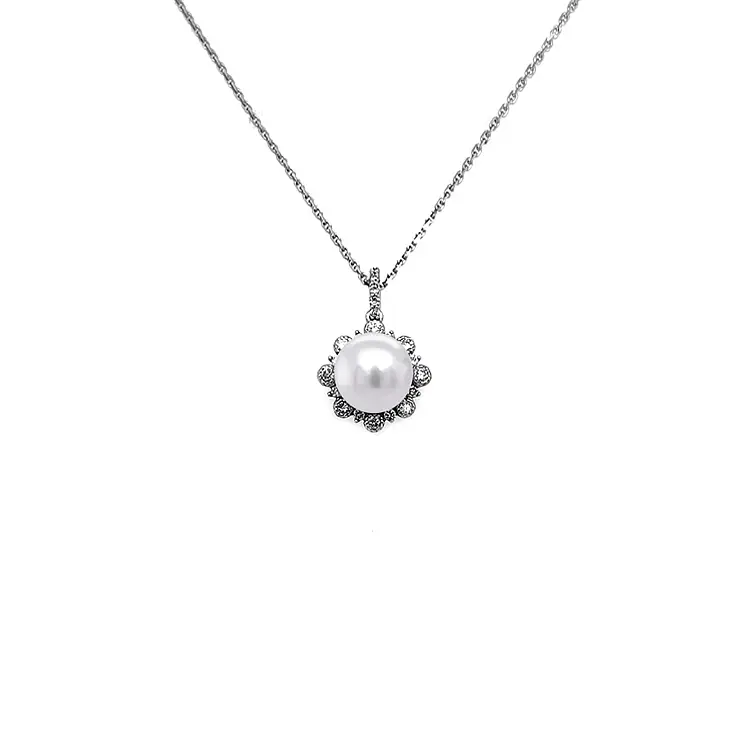 Mặt dây chuyền vàng đính ngọc trai tự nhiên và kim cương