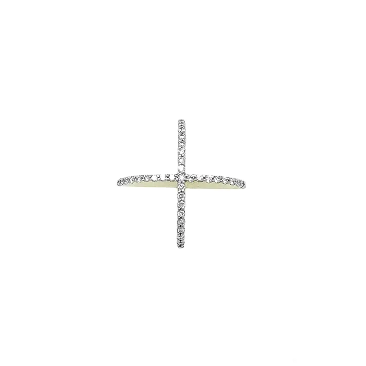 Mặt dây chuyền vàng đính kim cương