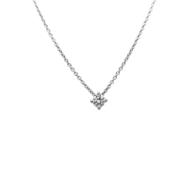 Mặt dây chuyền vàng đính kim cương