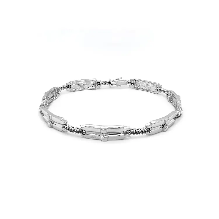 Vòng tay nam bằng vàng với đá kim cương đen